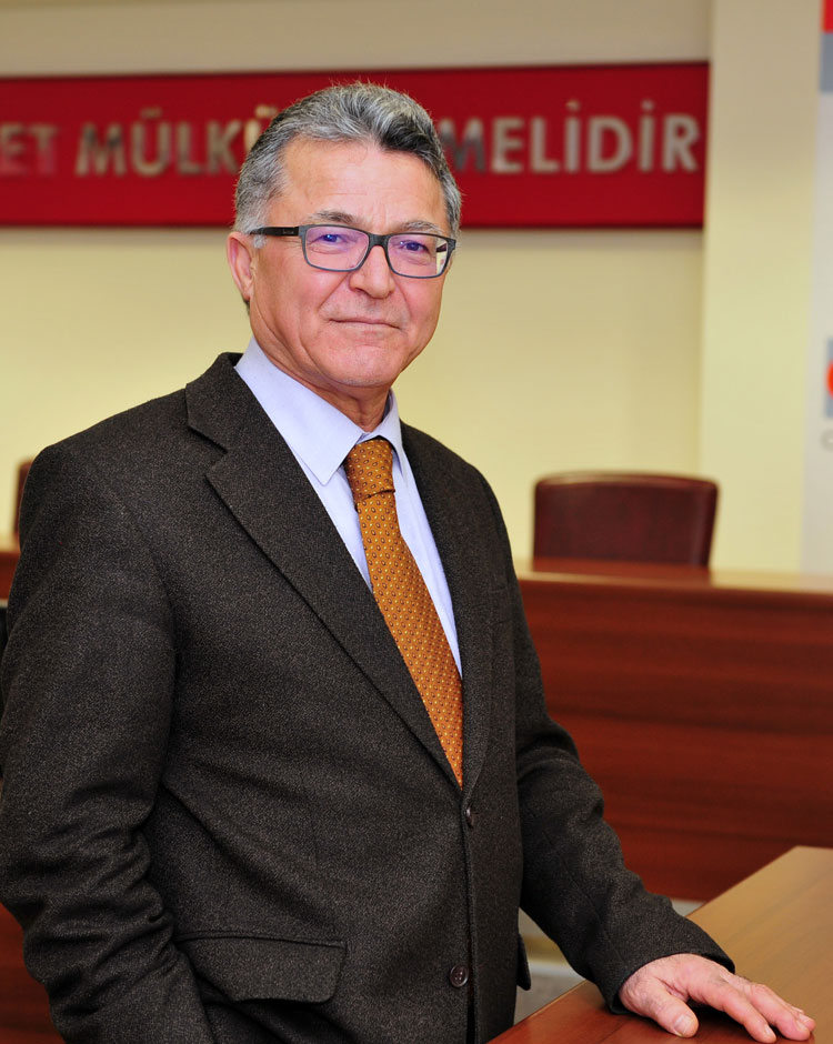 Prof. Dr. Dr. h.c.mult Bahri Öztürk